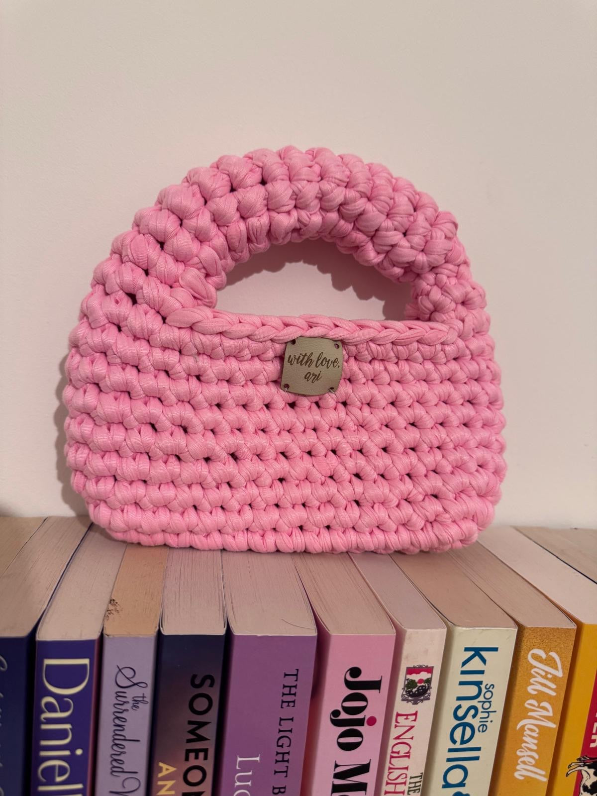 ESSENTIALS CLOUD BAG