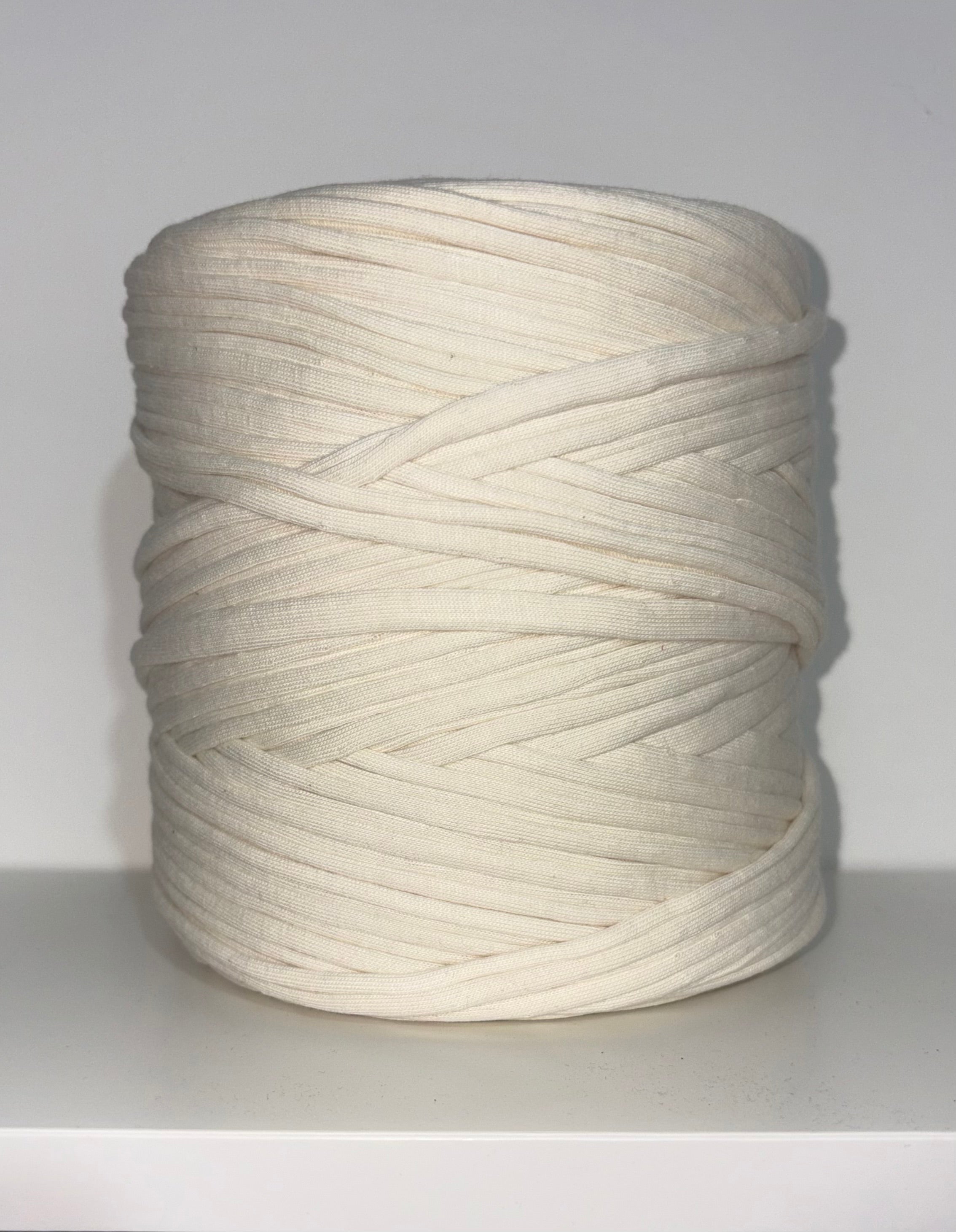 T SHIRT YARN - WHITES