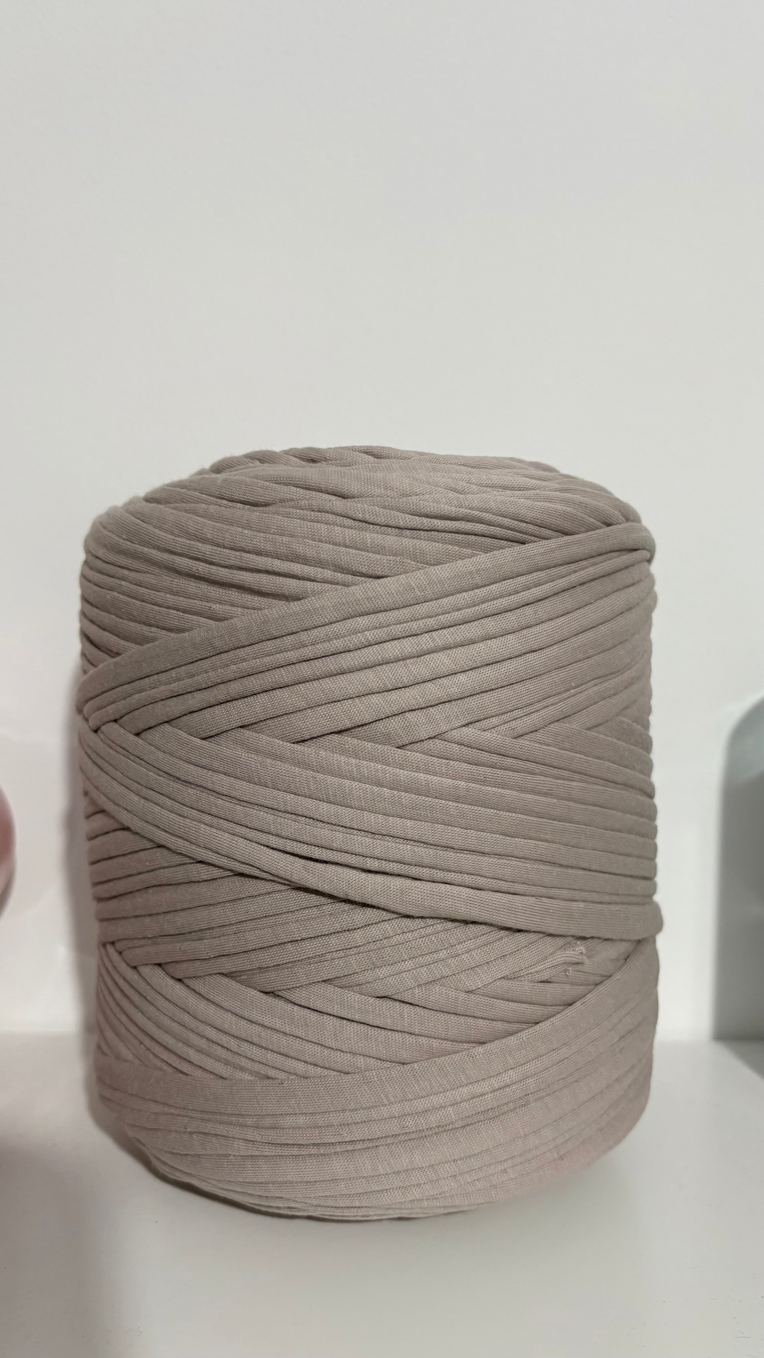 T SHIRT YARN - BROWNS