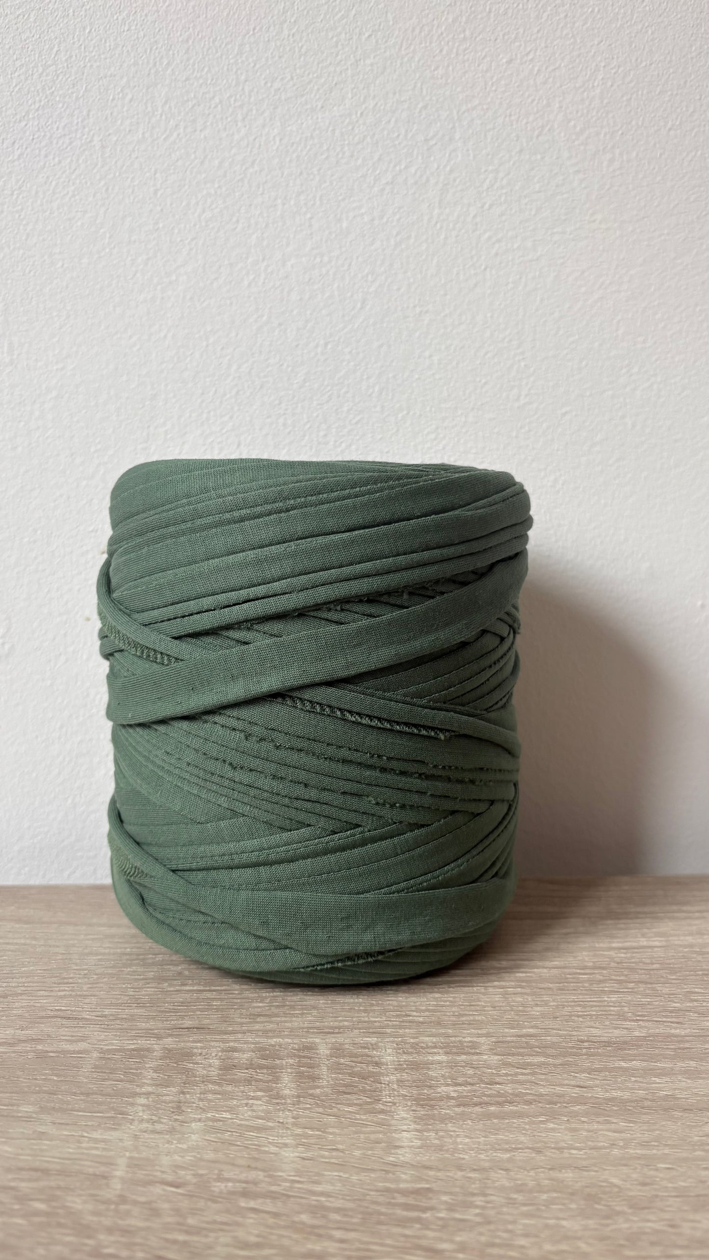 T SHIRT YARN - GREENS