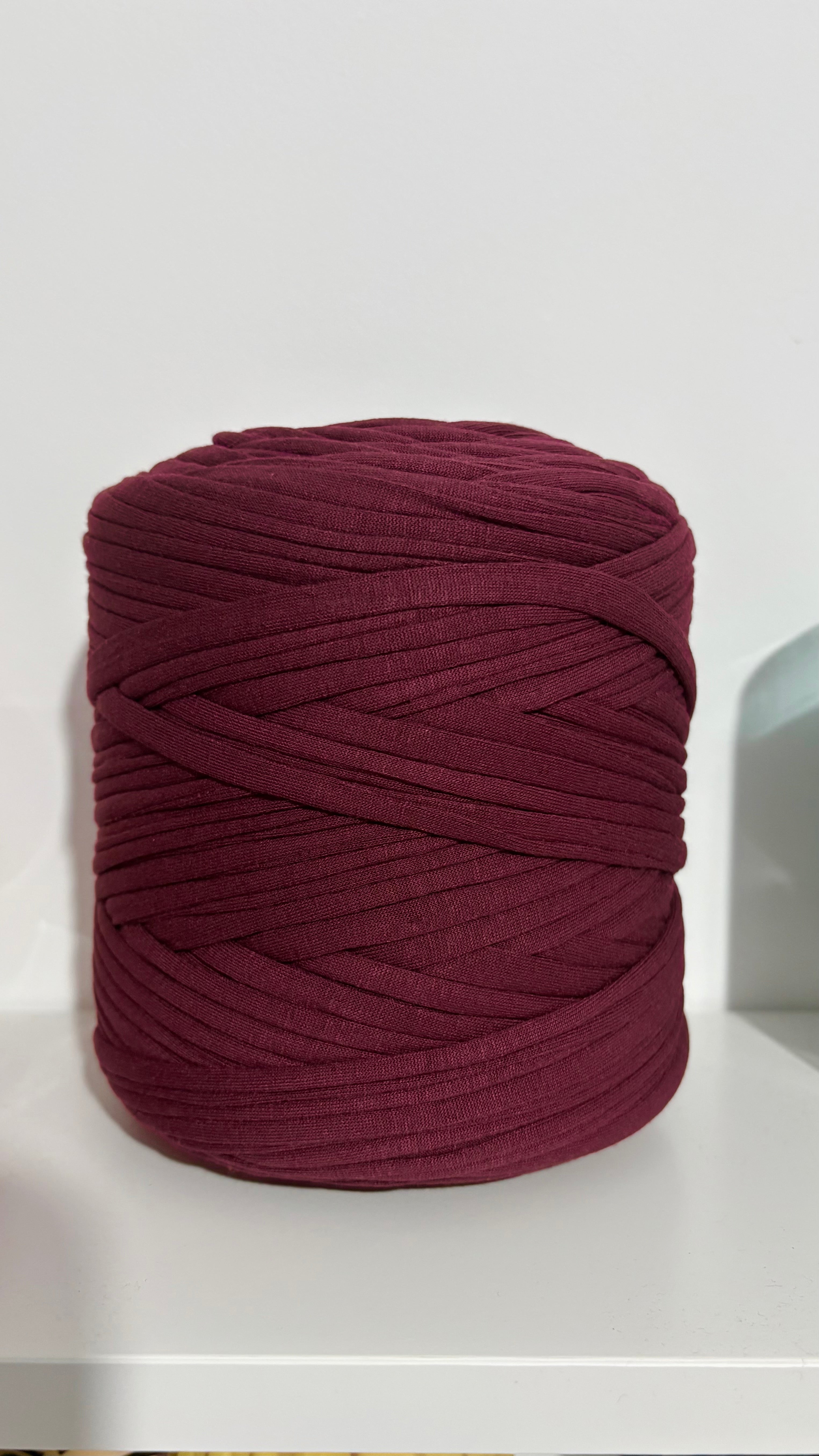 T SHIRT YARN - REDS