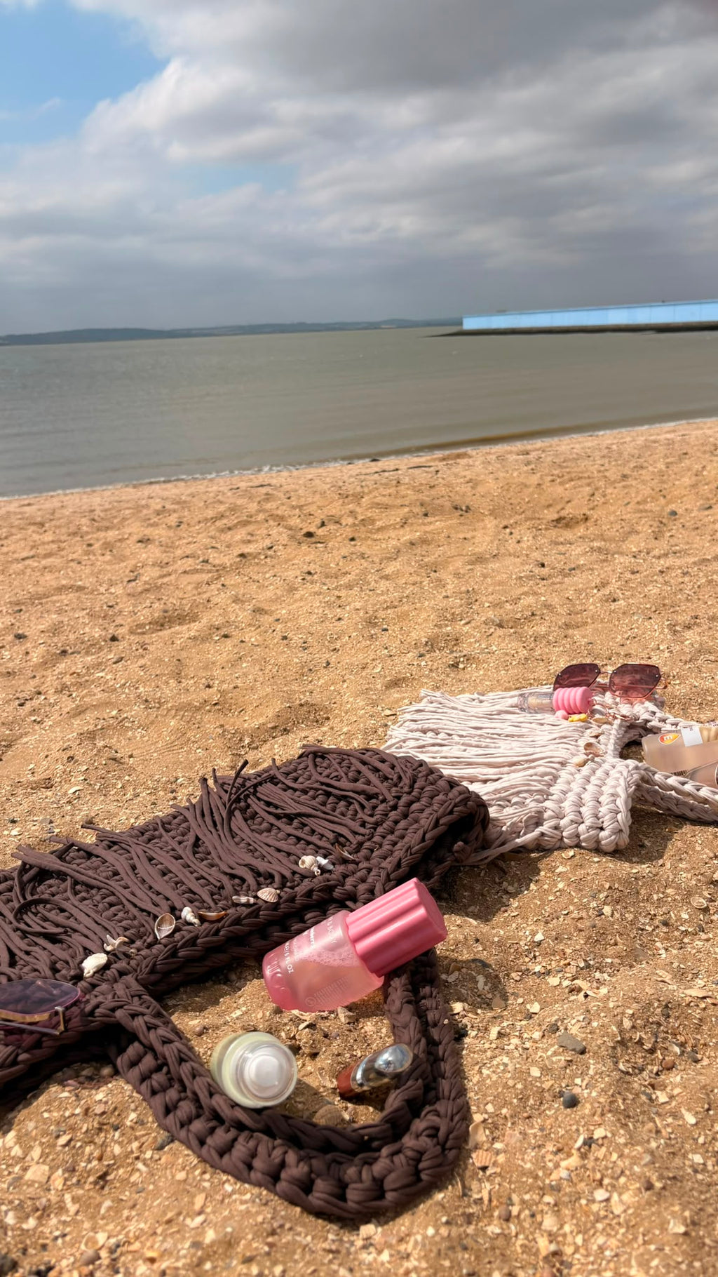 shell tassel beach bag