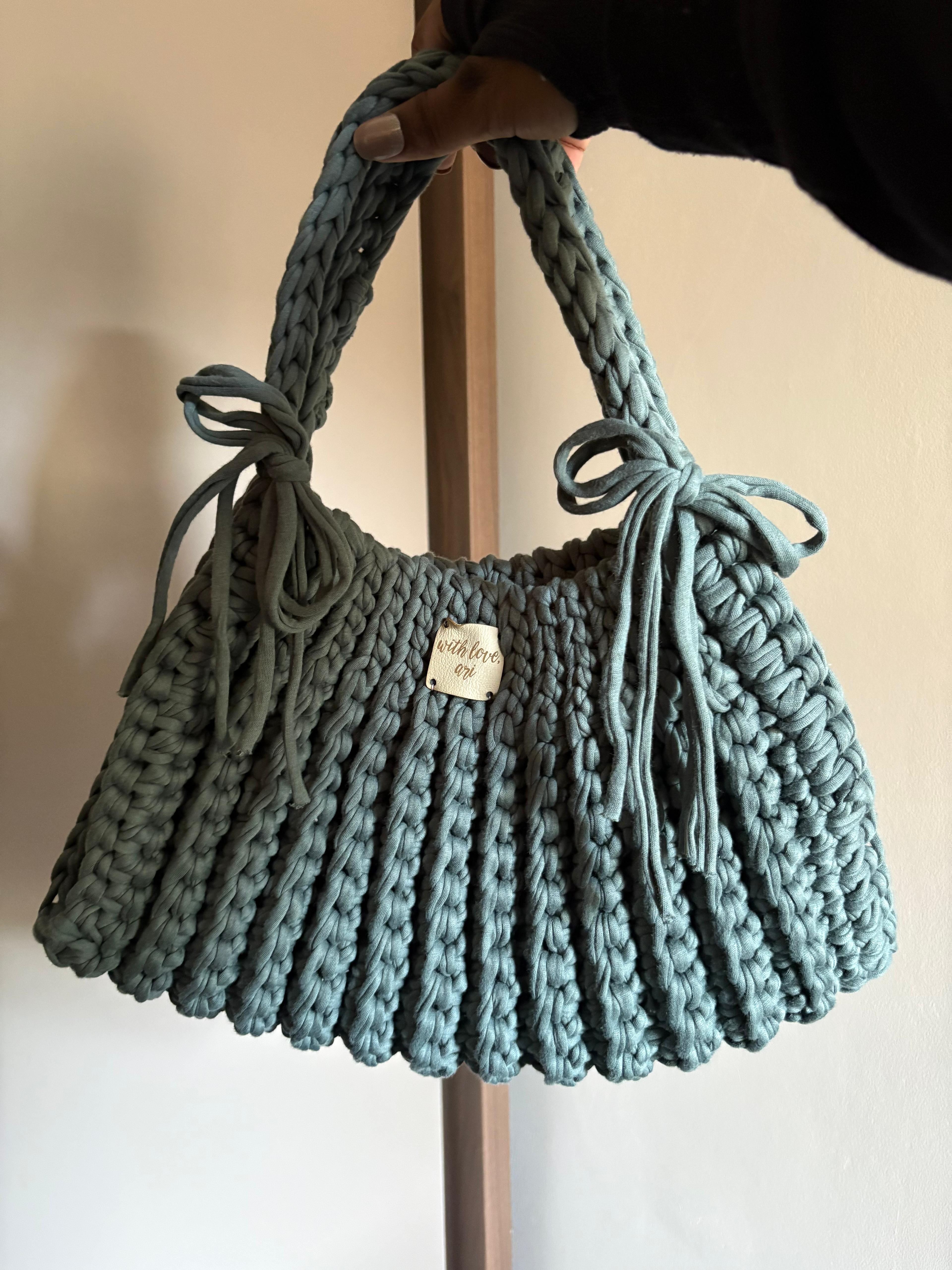 RIBBED TOTE BAG